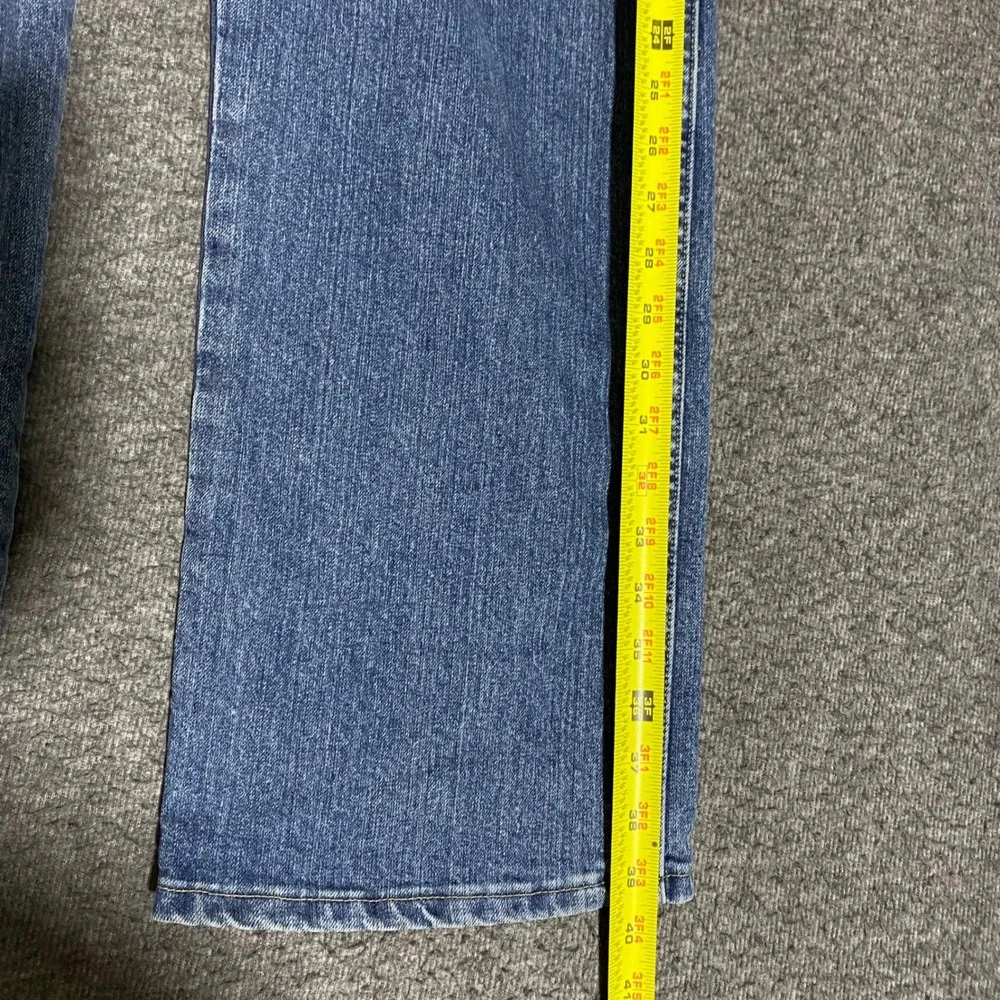 Wrangler Rugged Wear Mens Blue Straight Leg Jeans 34x30 Stretch 31050BI